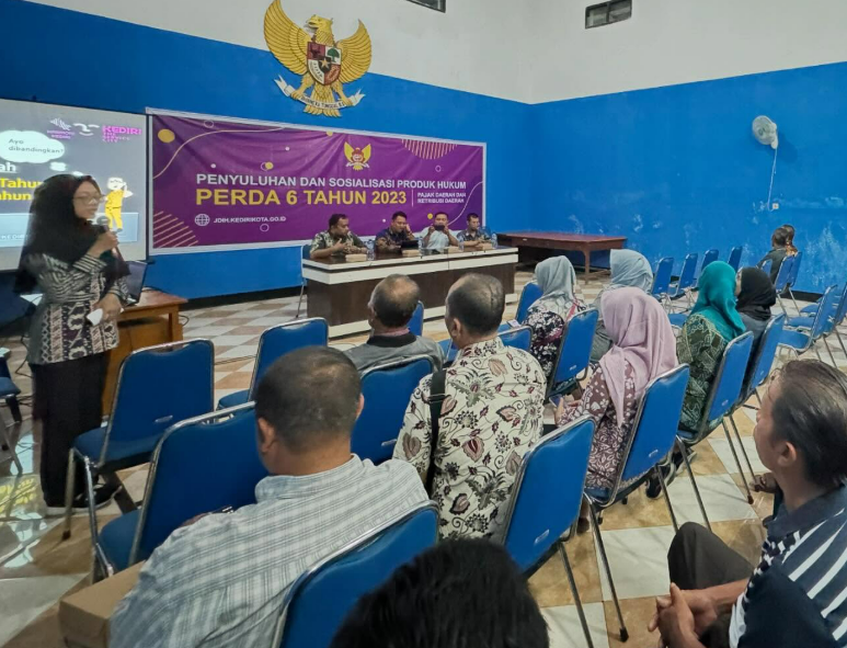Penyuluhan dan Sosialisasi Produk Hukum Peraturan Daerah Kota Kediri Nomor 6 Tahun 2023 tentang Pajak Daerah dan Retribusi Daerah di Balai Kelurahan Ketami